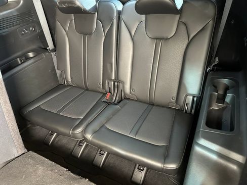 Used 2022 Kia Sorento S w/ Panoramic Sunroof Package AWD/4WD image 22