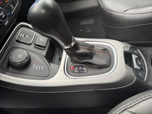 Certified 2021 Jeep Compass Latitude image 19