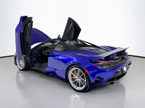 Used 2024 McLaren 750S Spider image 37
