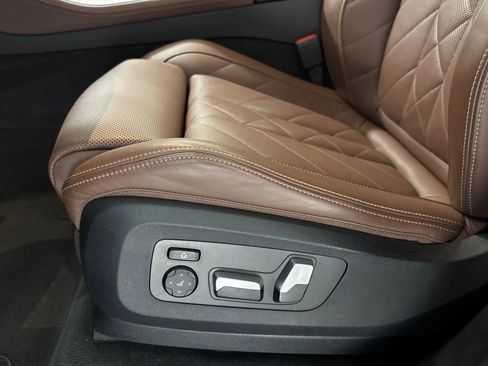 Used 2023 BMW X5 sDrive40i w/ Parking Assistance Package image 13