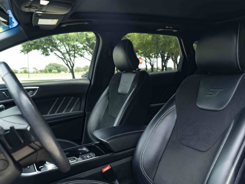 Used 2019 Ford Edge ST w/ Equipment Group 401A AWD/4WD image 17