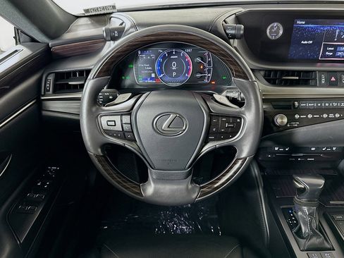 Used 2021 Lexus ES 300h w/ Luxury Package FWD image 5