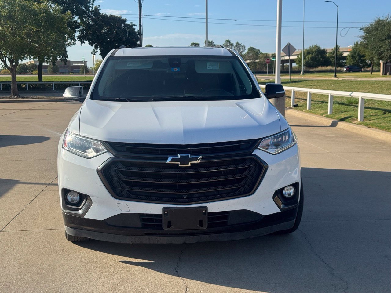 Used 2021 Chevrolet Traverse Premier w/ Redline Edition FWD image 2