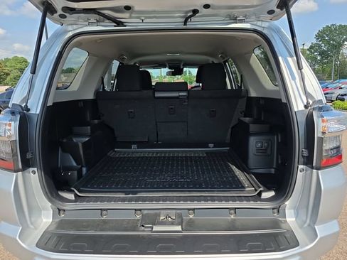 Used 2022 Toyota 4Runner TRD Off-Road AWD/4WD image 14