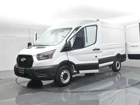 New 2026 Ford Transit 250 148 Medium Roof w/ Load Area Protection Package RWD image 32