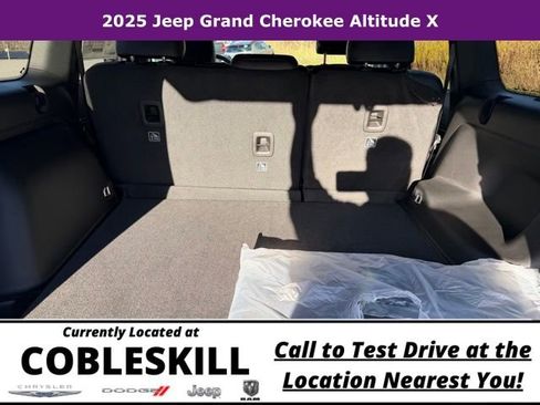 New 2025 Jeep Grand Cherokee Altitude AWD/4WD image 14