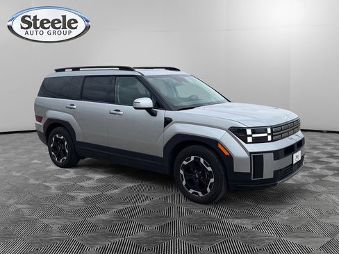 Used 2025 Hyundai Santa Fe SEL FWD image 7