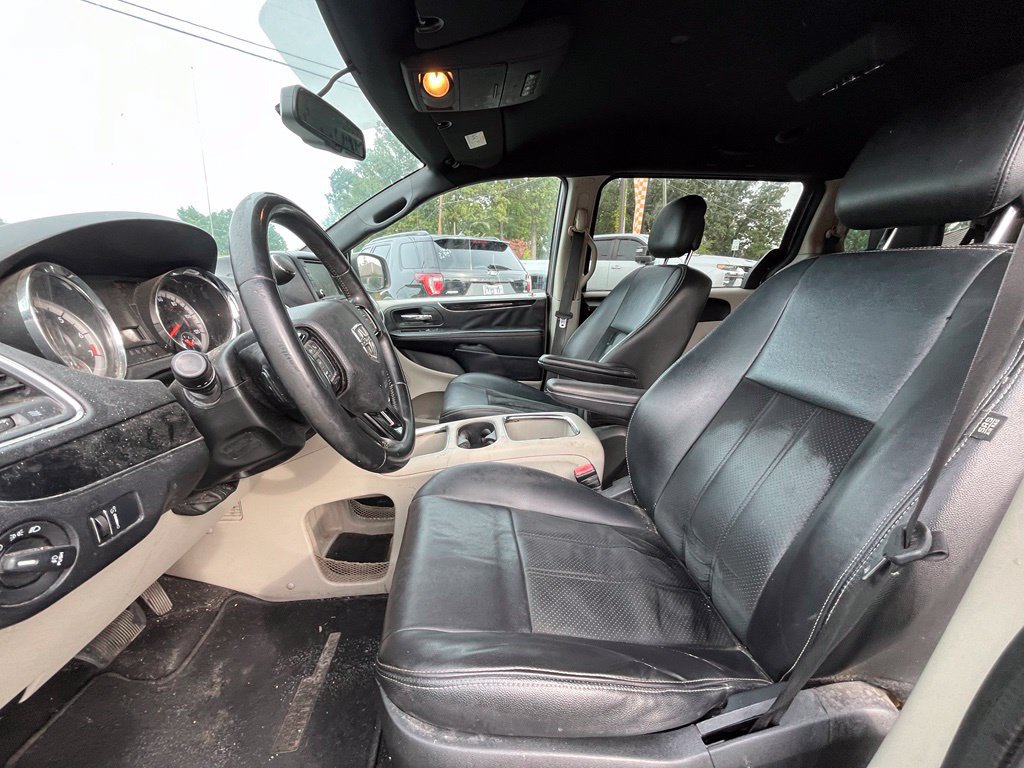 Used 2017 Dodge Grand Caravan SXT FWD image 23