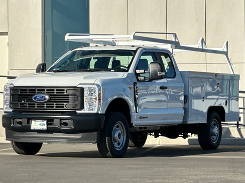 Used 2024 Ford F350 XL image 7