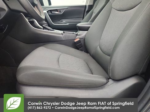 Used 2024 Toyota RAV4 XLE image 19