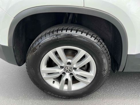 Used 2014 Volkswagen Tiguan S AWD/4WD image 43