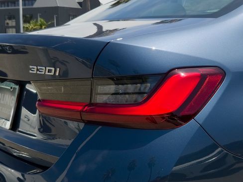 New 2026 BMW 330i Sedan w/ Premium Package RWD image 5