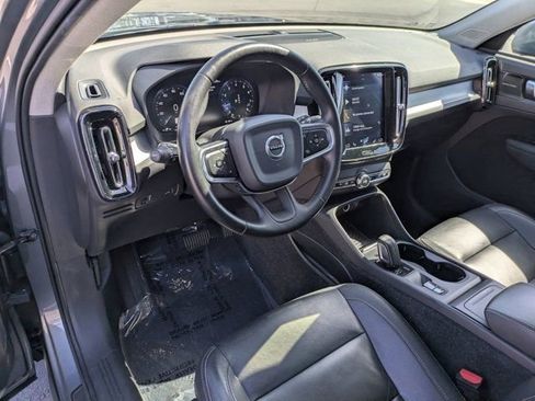 Used 2019 Volvo XC40 T5 Momentum AWD/4WD image 12