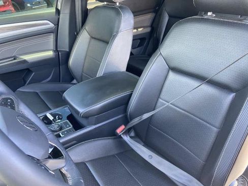 Used 2022 Volkswagen Atlas Cross Sport SE AWD/4WD image 15