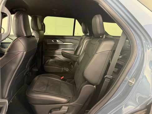 Used 2025 Ford Explorer ST AWD/4WD image 24