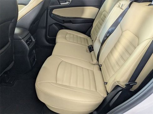 Used 2019 Ford Edge SEL w/ Equipment Group 201A image 27