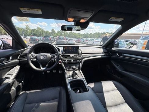 Used 2019 Honda Accord Sport image 5