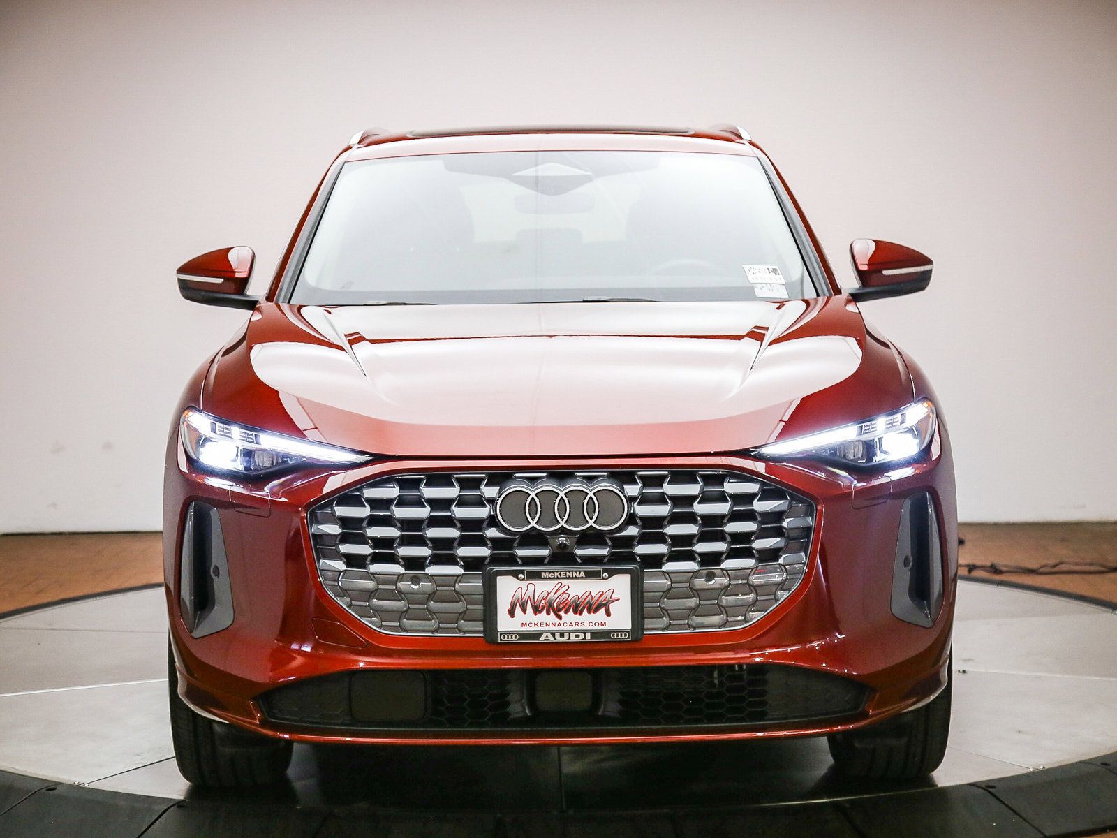 Certified 2025 Audi Q5 Premium Plus AWD/4WD image 2