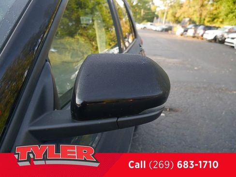 Used 2020 Ford Explorer Limited image 11