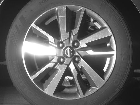 Used 2025 Nissan Versa SV image 14