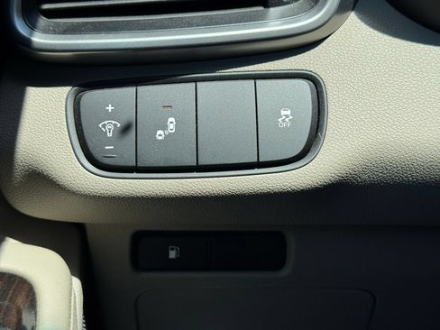 Used 2020 Kia Sorento LX FWD image 31