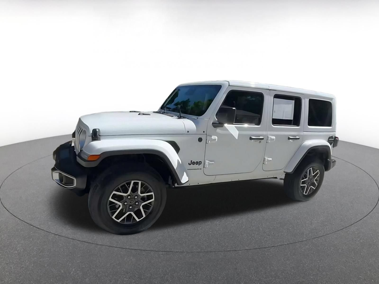 Used 2025 Jeep Wrangler Unlimited Sahara AWD/4WD image 8
