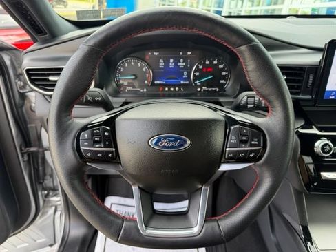 Used 2023 Ford Explorer ST-Line w/ Class IV Trailer Tow Package RWD image 25