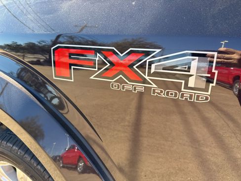 Used 2019 Ford F150 Platinum w/ Equipment Group 701A Luxury image 10