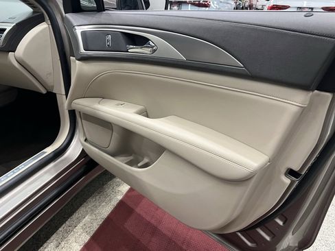 Used 2019 Lincoln MKZ Premiere image 30