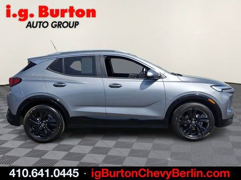 Certified 2024 Buick Encore GX Sport Touring FWD image 7