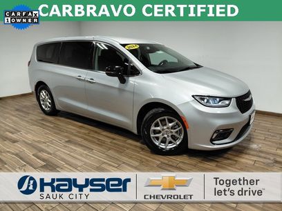 Used 2024 Chrysler Pacifica Touring-L