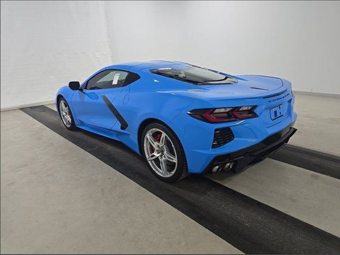 Used 2023 Chevrolet Corvette Stingray Coupe w/ 1LT RWD image 3