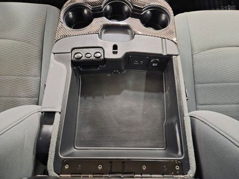 Used 2013 RAM 3500 Tradesman w/ Chrome Appearance Group image 79