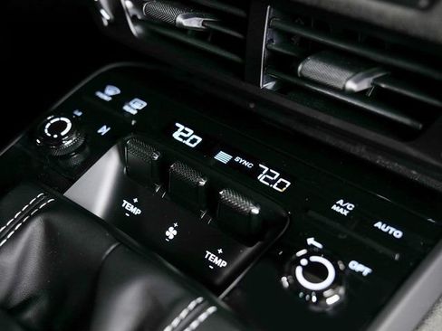 Certified 2025 Porsche 911 GT3 RWD image 17