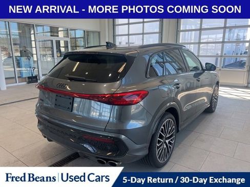 Used 2025 Audi SQ5 Premium Plus w/ Premium Plus Package image 4