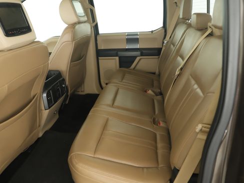 Used 2016 Ford F150 XLT w/ Equipment Group 302A Luxury image 21