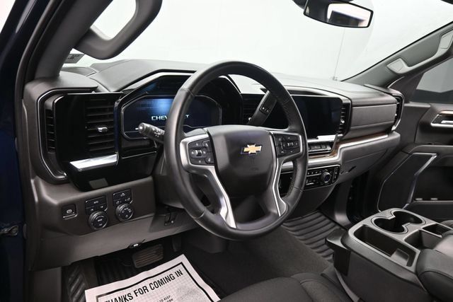 Used 2023 Chevrolet Silverado 1500 LT AWD/4WD image 12