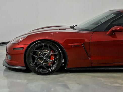 Used 2013 Chevrolet Corvette Z06 w/ Battery Protection Package image 7