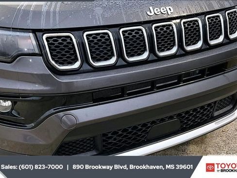 Used 2024 Jeep Compass Limited image 21