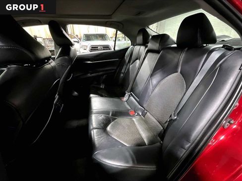 Used 2021 Toyota Camry XLE image 21