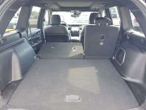 Used 2024 Jeep Grand Cherokee Limited 4xe image 9