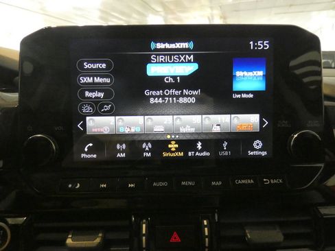 Used 2022 Nissan Pathfinder SL image 12