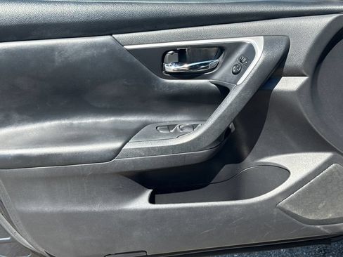 Used 2017 Nissan Altima 2.5 SV FWD image 10