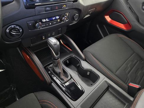 Used 2024 Nissan Frontier PRO-4X w/ Technology Package image 36