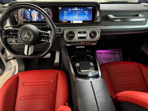 Used 2025 Mercedes-Benz G 550 image 12