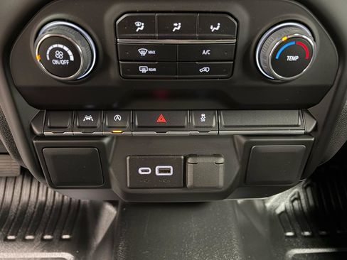 Used 2024 Chevrolet Silverado 1500 W/T w/ WT Value Package AWD/4WD image 24