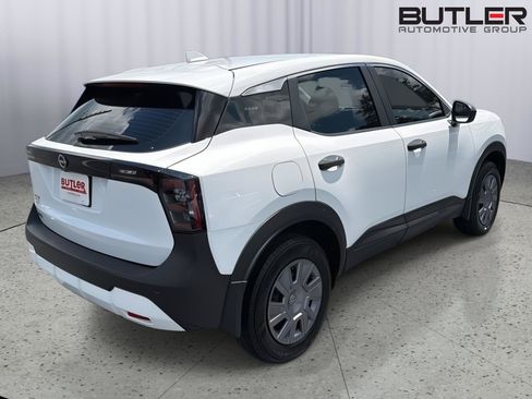 Used 2025 Nissan Kicks S FWD image 6