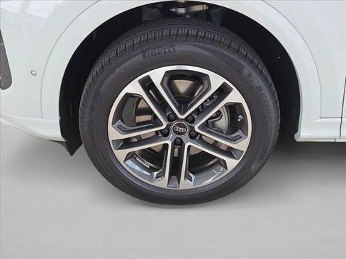 Used 2025 Audi Q5 Premium w/ Premium Plus AWD/4WD image 10