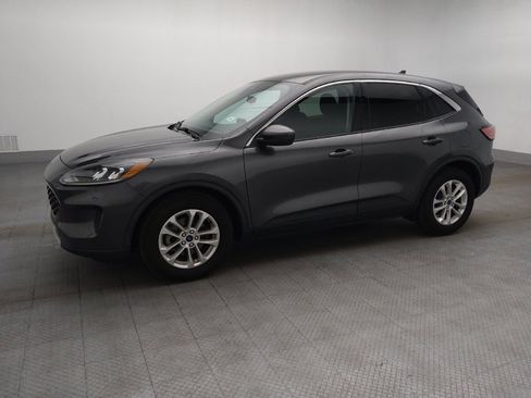 Used 2020 Ford Escape SE FWD image 2