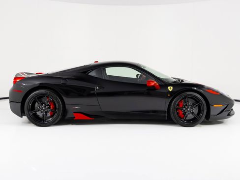 Used 2015 Ferrari 458 Speciale Coupe image 2